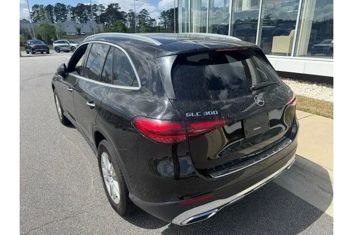 $38451 : Mercedes-Benz GLC 2023 AWD G image 8