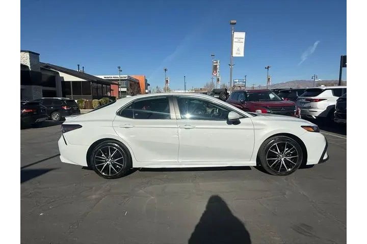 $22199 : Toyota Camry 2024 SE 4dr Sed image 10