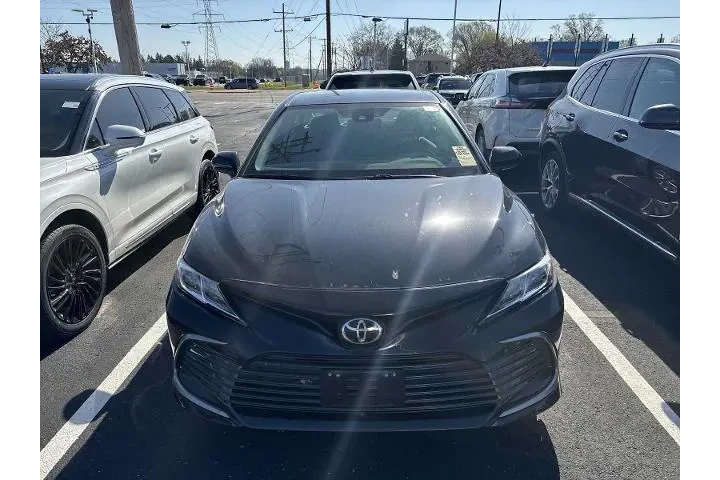 $27448 : Toyota Camry 2024 AWD LE 4dr image 5