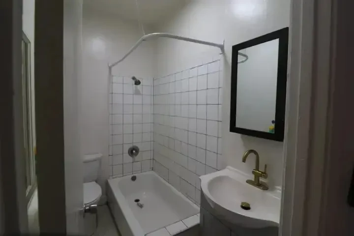 $1379 : LA. APARTAMENTO SINGLE image 1