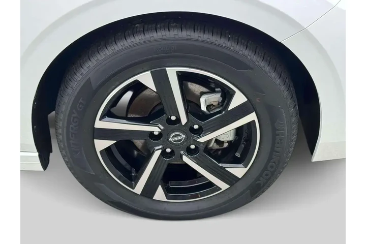 $17195 : Nissan Sentra 2025 SV 4dr Se image 9