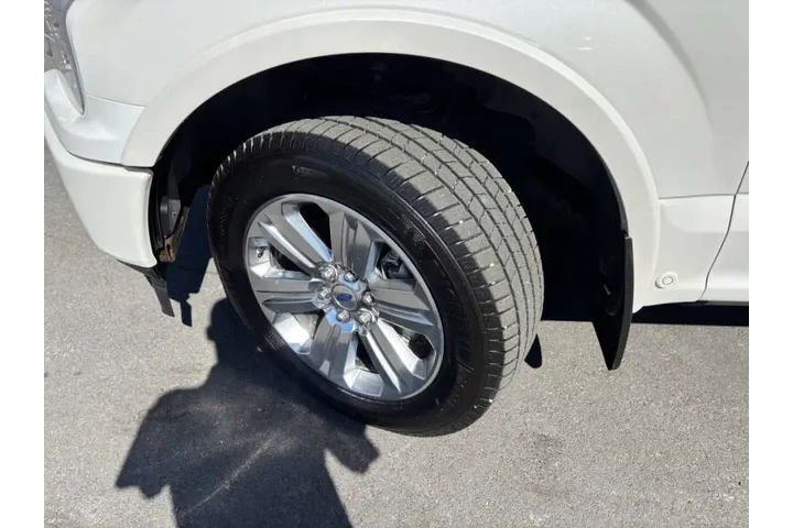 $33988 : 2018 F-150 Platinum image 3