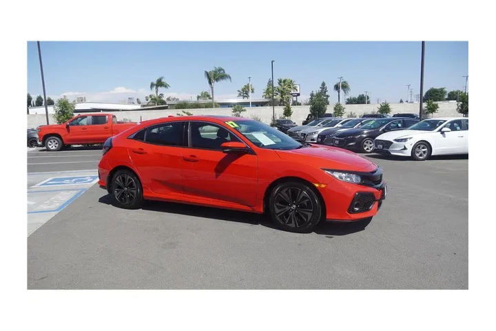 $22984 : 2017 Civic Hatchback EX image 4