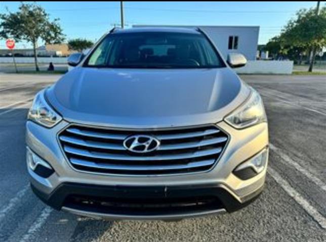 $10500 : Se vende Hyundai Santa fe image 5