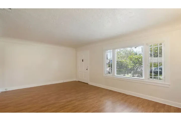$3995 : 606 South St, Glendale, CA 912 image 3