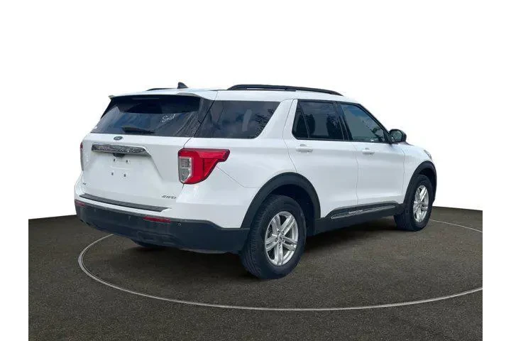 $29498 : Ford Explorer 2023 AWD XLT 4 image 5