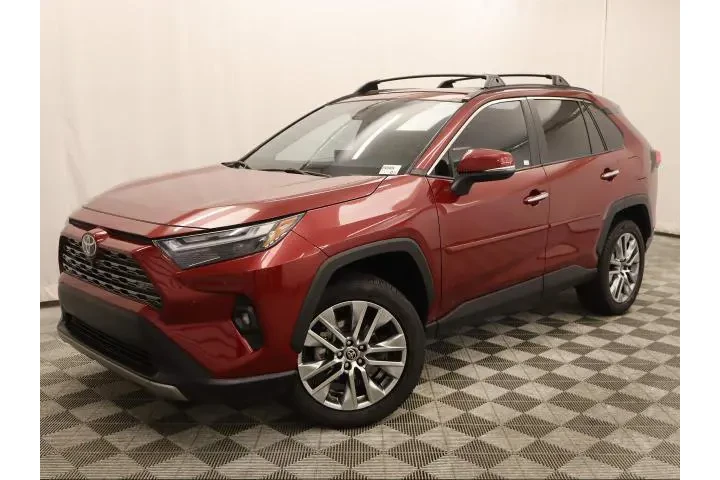 $31995 : Toyota RAV4 2022 AWD Limited image 2