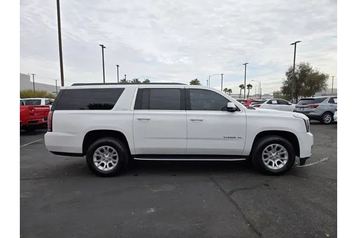 $27991 : GMC Yukon XL 2020 4x4 SLT 4d image 7