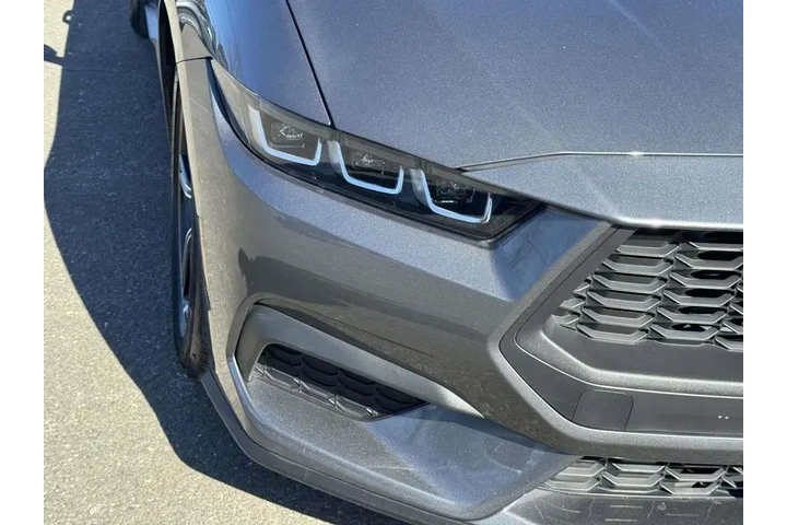 $35500 : Ford Mustang 2025 EcoBoost 2 image 7