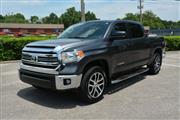 2017 Tundra SR5 en Memphis