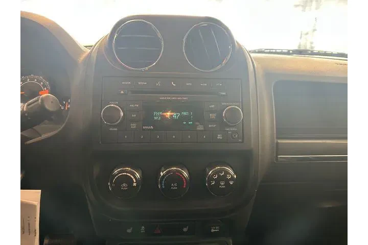 $8500 : Jeep Patriot 2017 Latitude 4 image 3