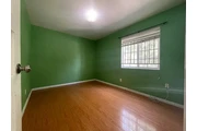 $900 : Beautiful Home...Fontana, CA thumbnail