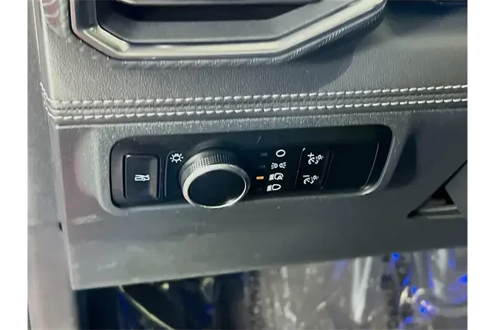 $27500 : Ford Mustang 2024 EcoBoost P image 10