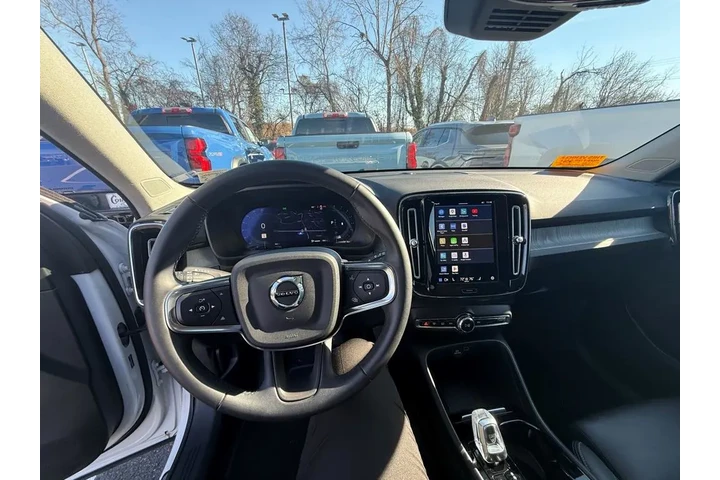 $32999 : Volvo XC40 2025 AWD B5 Plus image 7