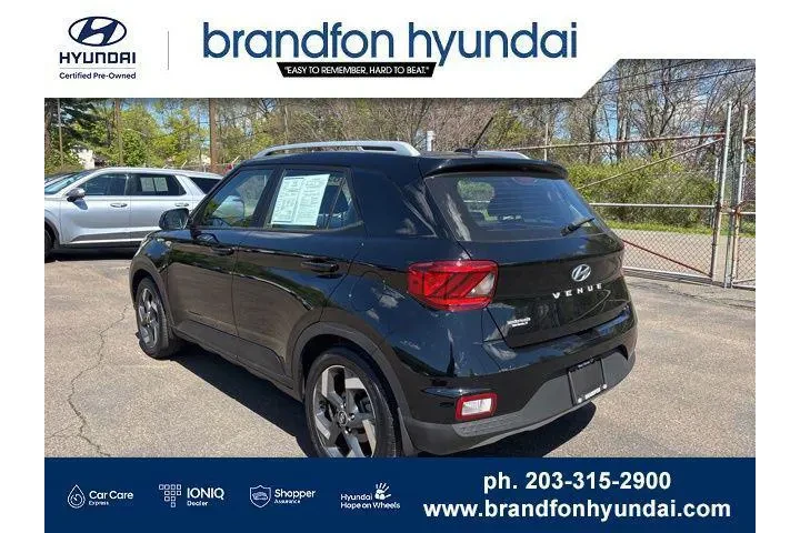 $18495 : Hyundai VENUE 2023 SEL 4dr C image 4