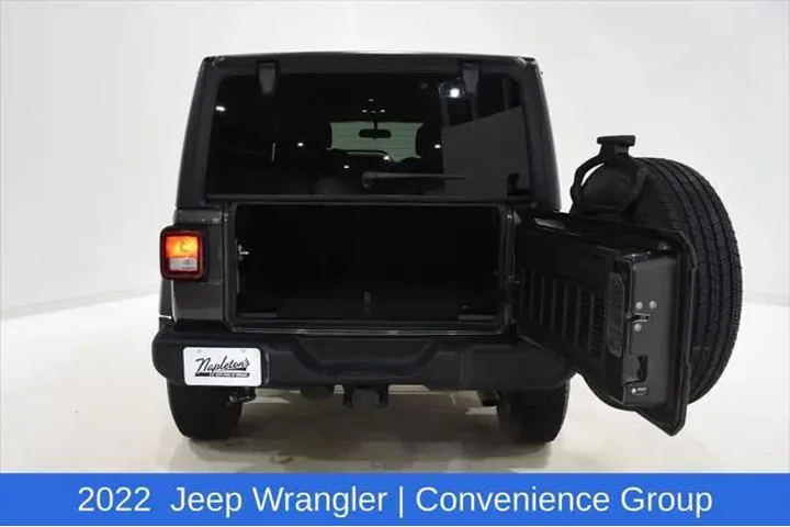 $26725 : Jeep Wrangler Unlimited 2022 image 6