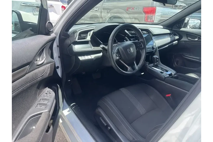 $24212 : Honda Civic 2021 EX 4dr Hatc image 7