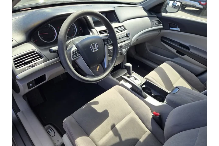 $10998 : Honda Accord 2012 LX 4dr Sed image 10