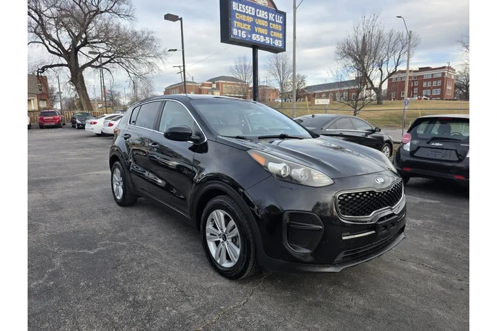 $7900 : 2018 Sportage LX FWD image 3