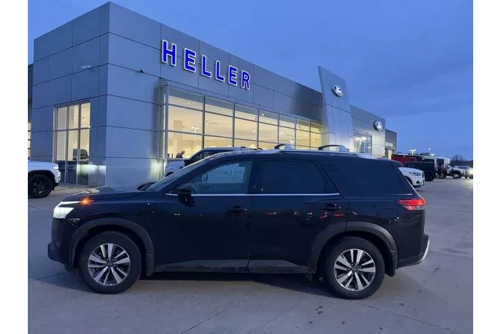 $28962 : Nissan Pathfinder 2024 AWD S image 2