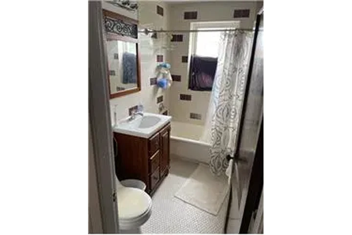 $2700 : Rental property with 0 bedro image 6