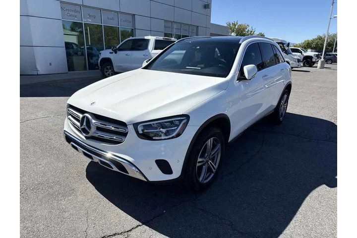 $25910 : 2021 GLC 300 4MATIC SUV image 3