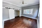$1950 : Rental property with 3 bedro thumbnail
