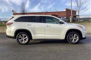 2014 Highlander thumbnail