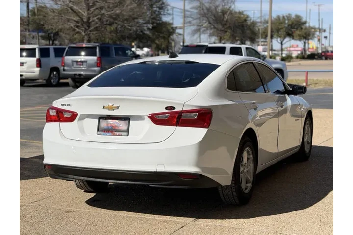 $15999 : 2020 Malibu LS image 9