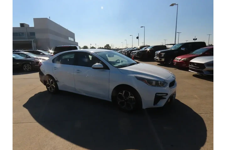 $6999 : Kia Forte 2019 LXS 4dr Sedan image 7