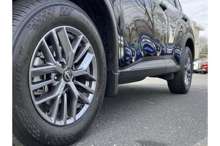 Nissan Rogue 2023 AWD S 4dr image 9