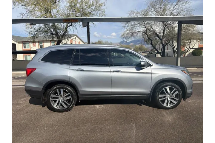 $14995 : 2018 Pilot Elite image 10