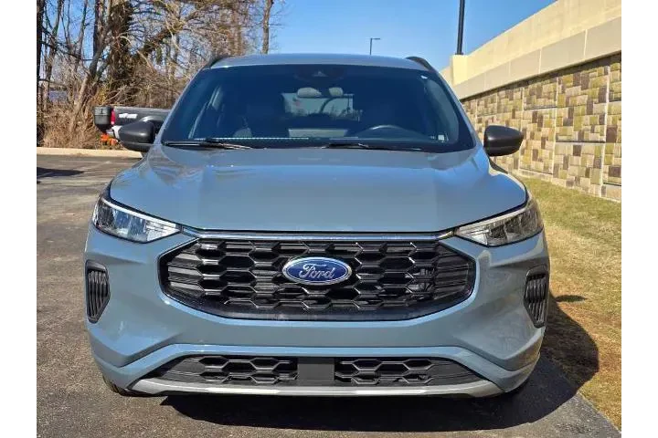 $21624 : Ford Escape 2023 ST-Line 4dr image 4