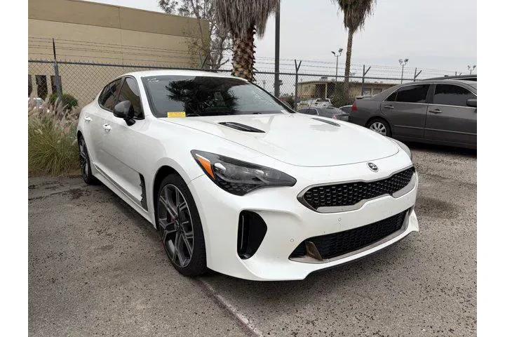 $23991 : Kia Stinger 2019 GT 4dr Seda image 2