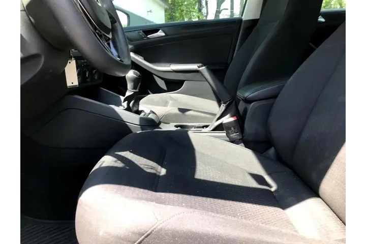 $8999 : 2016 Jetta image 9