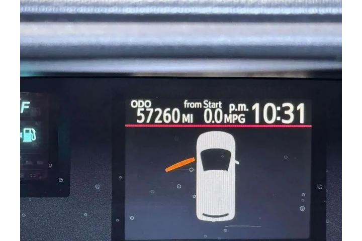 $13495 : Toyota Prius c 2014 Four 4dr image 5