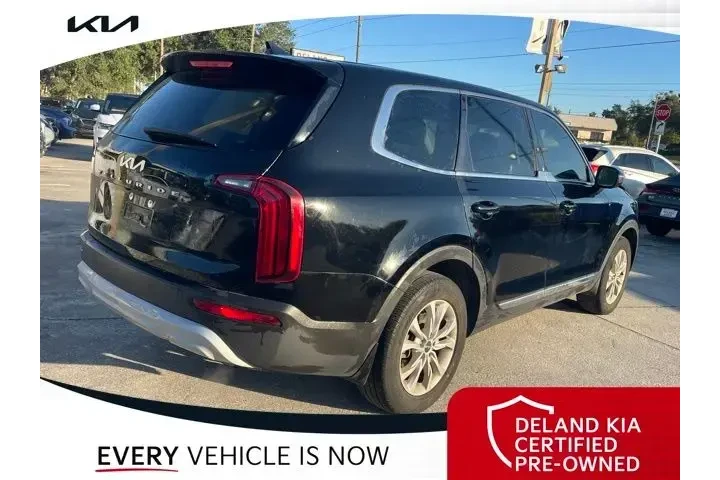 $24676 : Kia Telluride 2022 LX 4dr SU image 2