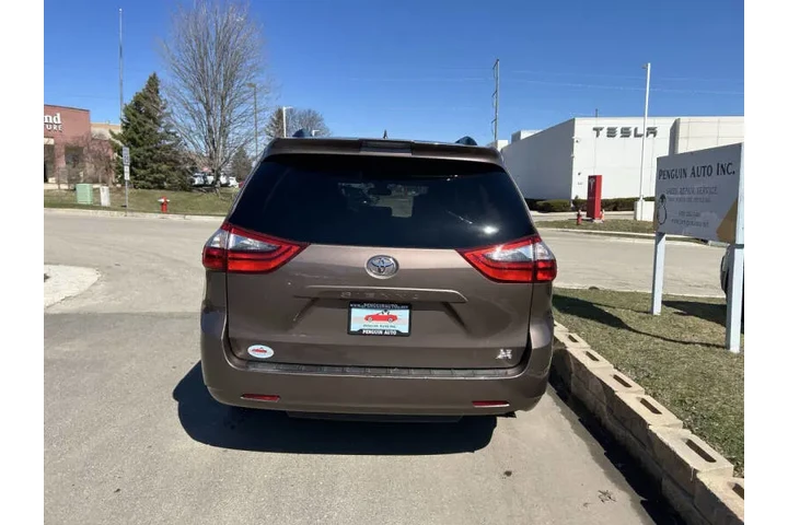 $17900 : 2020 Sienna LE 7-Passenger image 5