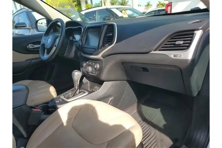 $9990 : Jeep Cherokee 2016 Limited 4 image 8