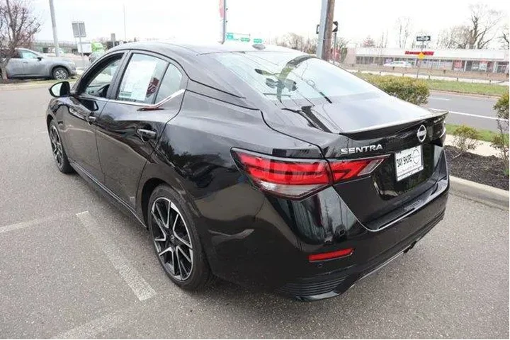 $19693 : Nissan Sentra 2024 SR 4dr Se image 8