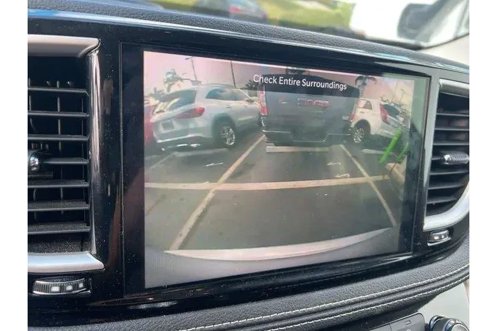 $26797 : Chrysler Pacifica Plug-In Hy image 6