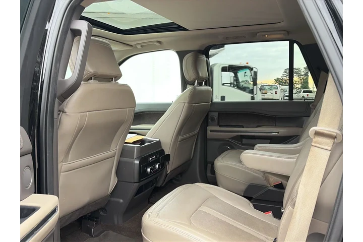 $25897 : Ford Expedition 2019 4x2 Lim image 4
