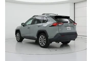 $28998 : Toyota RAV4 2022 AWD XLE Pre thumbnail