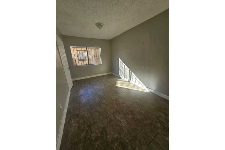 $1825 : Apartamento De Renta image 5