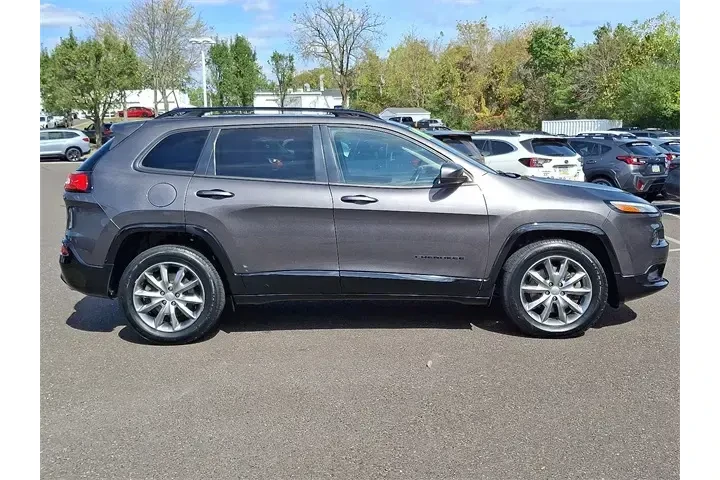 $14845 : Jeep Cherokee 2018 4x4 Latit image 7