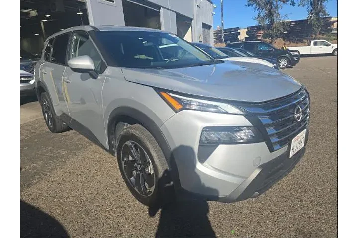 $21995 : Nissan Rogue 2024 AWD SV 4dr image 2