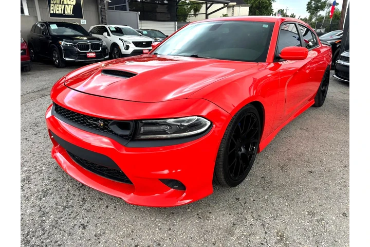 2019 Charger Scat Pack RWD image 1