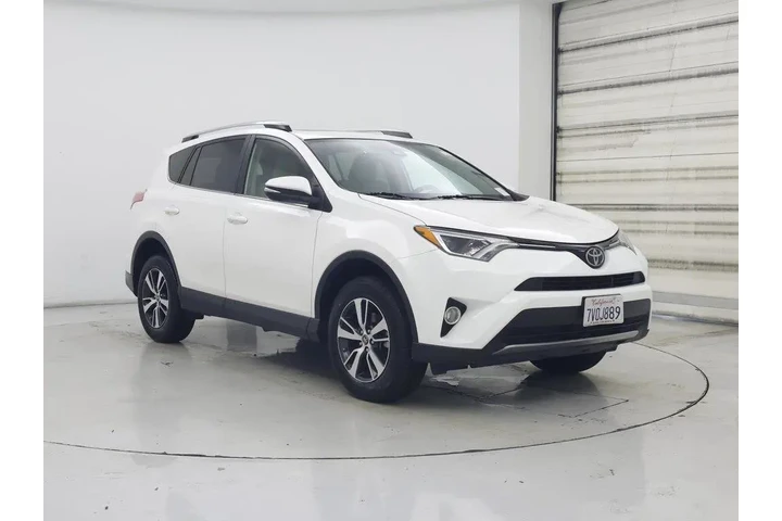 $22998 : Toyota RAV4 2017 XLE 4dr SUV image 1