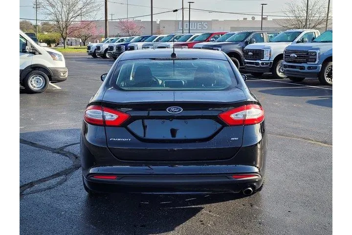 $10998 : Ford Fusion 2016 SE 4dr Seda image 4