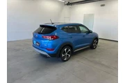 $12990 : Hyundai TUCSON 2017 AWD Spor thumbnail